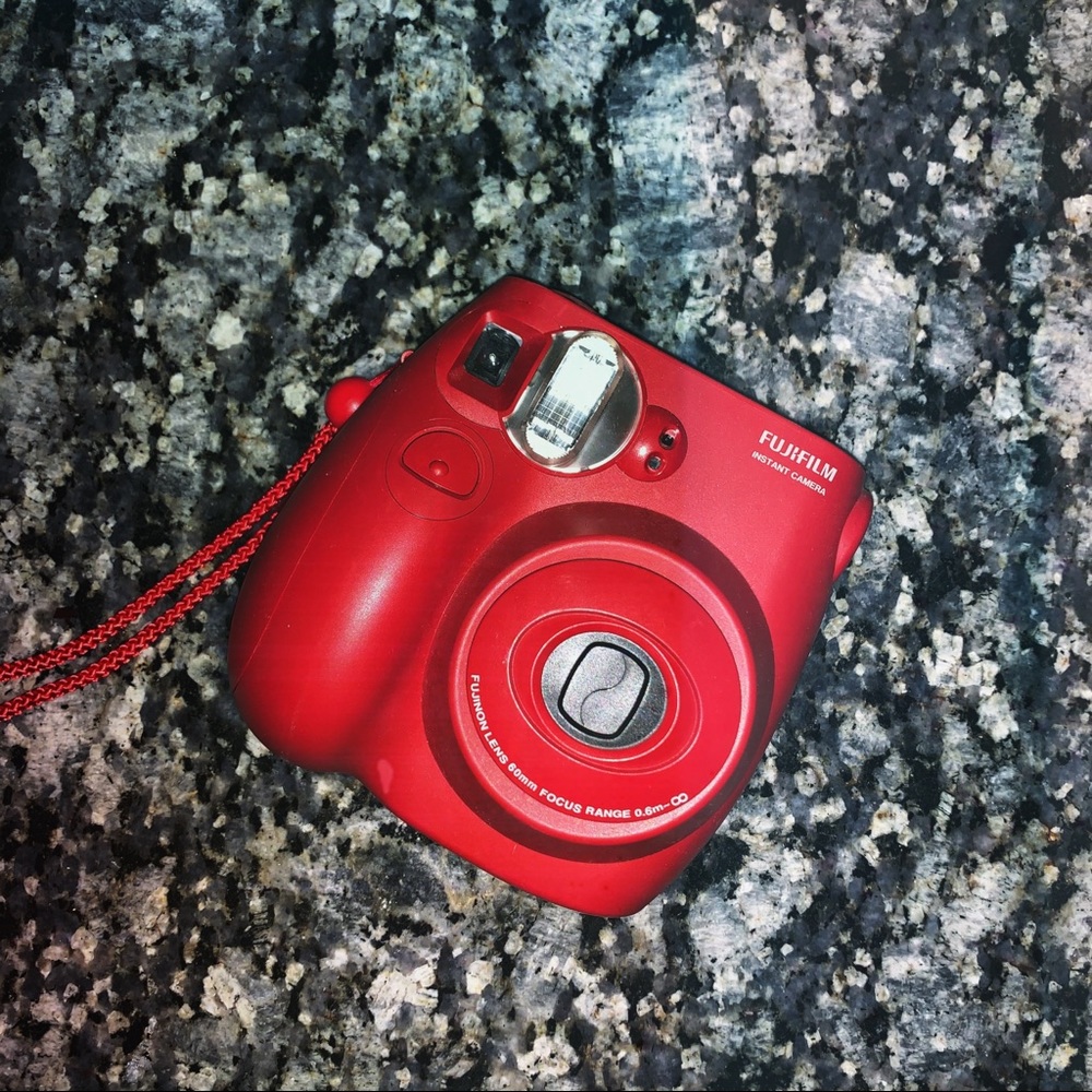 FUJIFILM INSTANT CAMERA
